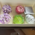 嘯月 - 6個入りで一箱になります。きんとんは母も私も食べたいので２個にしてもらい、あとはお任せ。