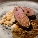 ワインとスパイス小料理 Dal Mellow - 合鴨のスパイスコンフィ タマリンドとラベンダーのソース