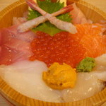 海鮮すし 海花亭 - 八色海鮮丼