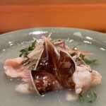 割烹 室井 - 鳥貝の柔らかいコリコリ、その出汁の美味しさが至福。至る所に旨みがあって幸せ