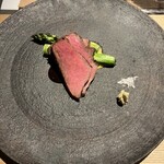 山形座 瀧波 - 米沢牛　ロースト　グリーンアスパラガス添え
