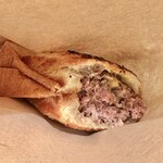 炙り·蒸しもん とさかもん - ホットサンド（和牛ハンバーグ）1,200円。