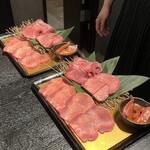 厚切り牛タン 焼肉 一心たん助 - 