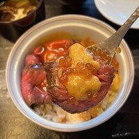 肉和食 月火水木金土日 - 和牛うにくら丼