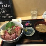 食事処 禅 - ミックス丼（鮪・大トロ・赤身　750円）