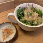 うみからそらへ - 定食サラダ（ゴマドレ）　小鉢（コハダのなます）