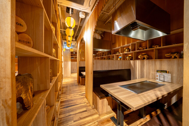 座席 : 北海もんじゃ×鉄板焼き KIBORI （ホッカイモンジャテッパンヤキ