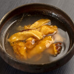 SAKANA&SAKE ちょこっと - 夏の定番水貝はホヤです。