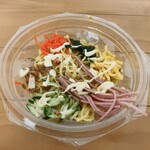 トライアル - 料理写真: 冷やし中華 429円(税込み)