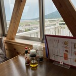 Trattoria & Pizza Banzo - 卓上と景色
