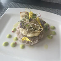 R restaurant & bar - 