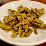 湖南人家 - 20240612お通し（サービス）インゲンの漬物