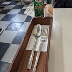 アオイ - スバ用のスプーンとフォーク。