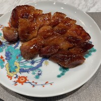 ON the TABLE CHINESE - 