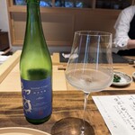 温石 - 日本酒　初亀　純米吟醸Blue グラス