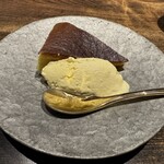 温石 - 半熟カステラ　玉蜀黍のアイス　とうもろこしそのままのようなアイスの味わいに驚き