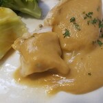 キッチン ブルー グローブ - ２口目の甘鯛、たっぶりソースを吸わせて