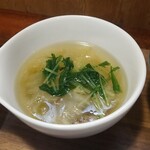 キッチン ブルー グローブ - 卵スープのアップ