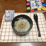 NewDays - 料理写真:トンビにフォカッチャを攫われたので、腹ペコリーナ。購入品を使って帰ってすぐに冷やし茶漬けをかっこみ〜