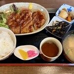 米と汁のお食事処 氣楽 - 