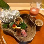 銀座 しのはら - 八寸　氷室　紫陽花　トマトのスリ流し　万願寺とうがらしとバチコ　小芋と鱧の子　タコの小倉煮　縞鯵の酢の物　