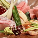 くいもんや す多ち - 赤身漬け　中トロ　大トロ　カンパチ　赤貝