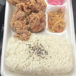 元祖からあげ本舗 とり若丸 - 2024/06/17
からあげ弁当 醤油からあげ 3個 特盛り 734円