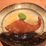 日本料理 晴山 - フカヒレの揚げを春蕪、空豆と一緒に