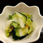 俺の中華たなか家 - 「柚子入り浅漬け」スッキリ✨爽やか旨し(๑´ڡ`๑)