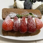 小団圓ベーカリー - ココアいちご生クリーム