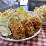 漁師の海鮮丼 - 牡蠣フライ