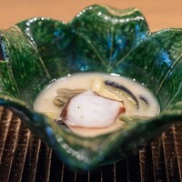 鎌倉 北じま - 2024.6 茄子のそうめん仕立て（茄子、蓴菜、白味噌の冷たいスープ、50℃でゆっくり火を入れた小田和湾産真蛸）
