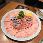 焼肉 静龍苑 - タン塩、ハラミ、前沢牛ヒレ、松阪牛リブロース、ミノ塩