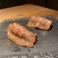 和牛とタン 焼肉 とみ 新橋本店 - 