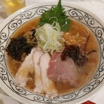 みなとや - 牛骨醤油ラーメン