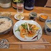 食堂たんと