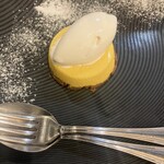 ビストロ エビテイ - 自家製アイスとマンゴーのスイーツ