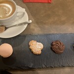 ビストロ エビテイ - コーヒー&クッキー、マカロン