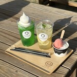 金蛇水神社参道・休憩処 サンドウ テラス - 