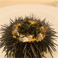 cepages - ③【北三陸の殻付き雲丹と牡丹海老のタルタル、上州地鶏と金華ハムのコンソメジュレ、佐賀「香味干」
                      ★ 生クリーム入り、「香味干」=乾燥海苔