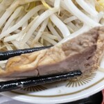 ラーメン もっけだの - 『朝食セット(ハーフラーメンニンニク野菜マシマシ』の豚