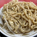 ラーメン もっけだの - 『朝食セット(ハーフラーメンニンニク野菜マシマシ』の天地返し
