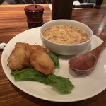 厨房酒場 カモメセラー - おつまみ鳥ささみ天。そのままでもたまごつゆに浸けても。