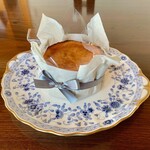 BASCULE - グレーのリボンが上品。お父さんのタイを連想させます。