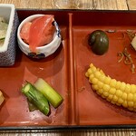 にぎりの一歩 - 前菜箱