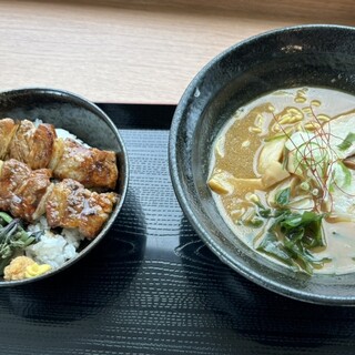 室蘭やきとり お食事処 くじら食堂_1