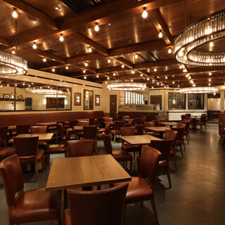 ☆大人を魅了する☆老舗ビアホールのレトロモダンな空間