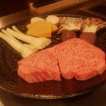 しらかわ - 常陸牛サーロインステーキや野菜（焼く前）