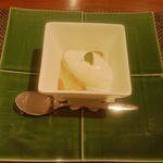 しらかわ - デザート（ココナッツミルクのアイスとリンゴのゼリー）