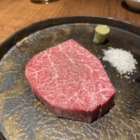 和牛とタン 焼肉 とみ 新橋本店 - 
